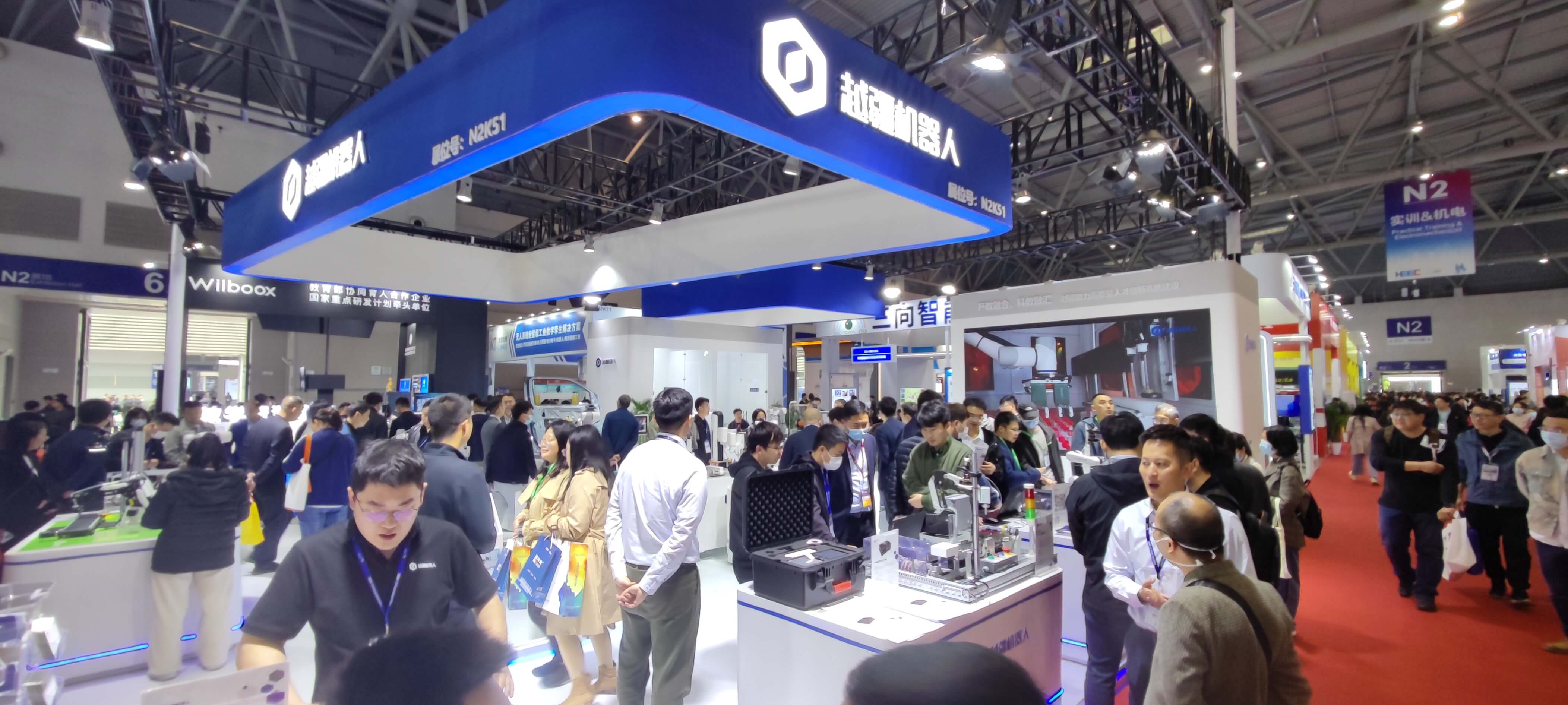 -新一代工業級教研機器人?DOBOT Magician E6 閃耀高教展